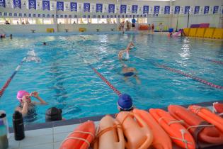 Entrenamiento nuevos guardavidas en piscina Plaza Nro. 7, 7 de enero de 2025