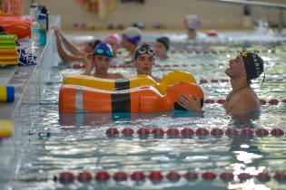 Entrenamiento nuevos guardavidas en piscina Plaza Nro. 7, 7 de enero de 2025