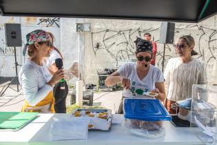 Taller de Cocina Uruguay en la feria de la calle Emilio Romero y Avda. Agraciada