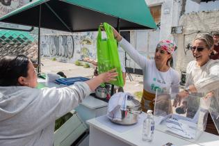 Taller de Cocina Uruguay en la feria de la calle Emilio Romero y Avda. Agraciada