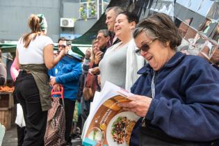 Taller de Cocina Uruguay en la feria de la calle Emilio Romero y Avda. Agraciada