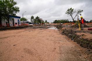 Avance de trabajos de pavimentación en la calle Pedro de Mendoza esquina Carlos A. López , 24 de octubre de 2023