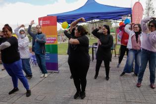 Flashmob para prevenir el Cáncer de Mama en policlínica Casavalle