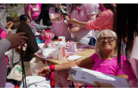  Jornada de prevención del cáncer de mama en la explanada de la Intendencia de Montevideo