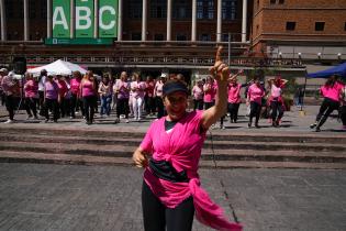  Jornada de prevención del cáncer de mama en la explanada de la Intendencia de Montevideo