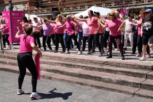  Jornada de prevención del cáncer de mama en la explanada de la Intendencia de Montevideo