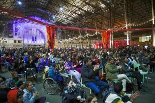 Espectáculos en el Festival Modelo Abierto en el marco del Día Internacional de la Visibilidad Trans