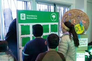 Montevideo a jugar en el Centro Cultural Julia Arévalo Montevideo a jugar en el Centro Cultural Julia Arévalo