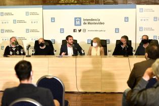 Firma de compromiso Montevideo por una campaña limpia y responsable Firma de compromiso Montevideo por una campaña limpia y responsable