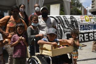 Vecinas del Barrio Nuevo Comienzo entregaron fotos a autoridades de la IM