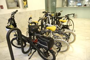 Vestuarios y estacionamiento para ciclistas Vestuarios y estacionamiento para ciclistas