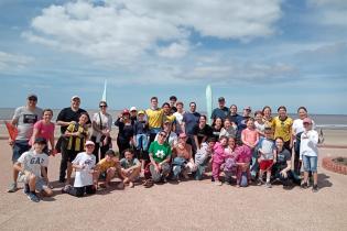 Jornada de plantación y limpieza de la playa Carrasco, organizada por el Colegio Alemán Jornada de plantación y limpieza de la playa Carrasco, organizada por el Colegio Alemán