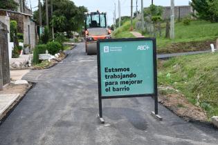 ABC Barrios: Obras de asfaltado en la caminería del barrio Ansina II, Casabó