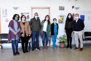 Fundación "Escuelas Vinculadas" dona desfibrilador a la Policlínica Casavalle Fundación "Escuelas Vinculadas" dona desfibrilador a la Policlínica Casavalle