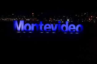 Iluminación del letrero en Kibón por el Día Mundial de los Refugiados Iluminación del letrero en Kibón por el Día Mundial de los Refugiados