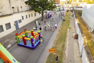 Peatonal barrial en el asentamiento Capurro Peatonal barrial en el asentamiento Capurro