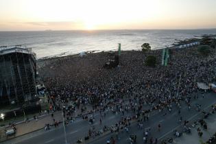 Toma aérea del Festival Montevideo Late