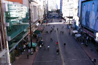 Paseo peatonal en Av. 18 de Julio