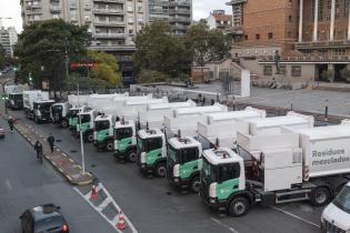 Nuevos camiones de recolección de residuos Nuevos camiones de recolección de residuos