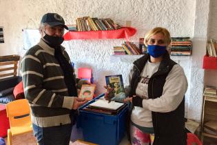 Donación de libros al Centro Cultural del Club Juventud Melilla