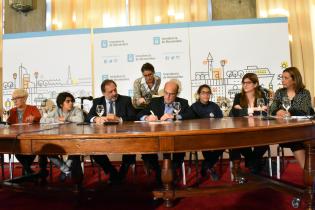 Firma de Convenio con Camara de Representantes por Parlamento de Niñas y Niños Firma de Convenio con Camara de Representantes por Parlamento de Niñas y Niños