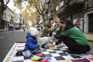 Peatonal barrial en el barrio Sur