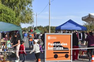 Peatonal barrial en barrio Bajo Valencia