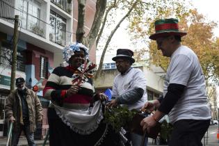 Peatonal barrial en el barrio Sur