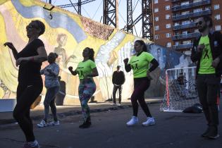 Peatonal barrial en barrio Sur