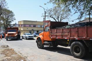 Operativo de limpieza en barrio Mercado Modelo