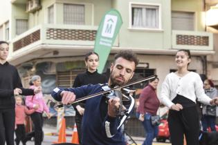 Peatonal barrial en el barrio Sur