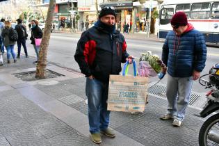 Entrega de bolsas reutilizables