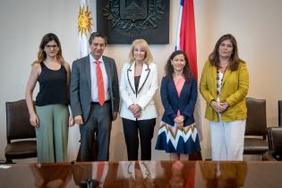 Reunión de la intendenta de Montevideo, Carolina Cosse, con el Director Regional de OIM para Sudamérica, Marcelo Pisani