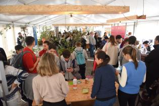 Actividades por el Día Mundial de la Inocuidad Alimentaria en la explanada de la Intendencia de Montevideo