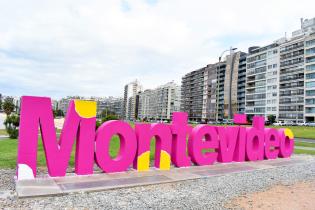 Letras Montevideo Tropical en Kibon