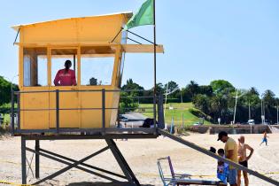 Guardavidas en playa