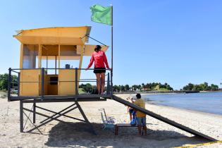 Guardavidas en playa