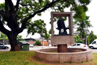 Monumento a Poetas Franco Uruguayos