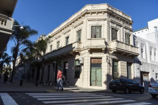 Refacción de fachadas en calle Pérez Castellano Refacción de fachadas en calle Pérez Castellano