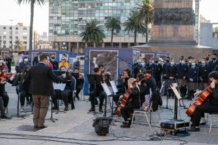 Orquesta juvenil en Plaza Independencia Orquesta juvenil en Plaza Independencia