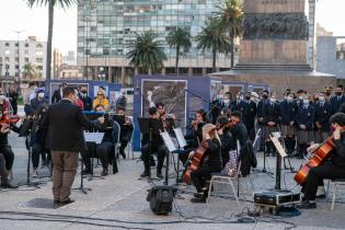 Orquesta juvenil en Plaza Independencia