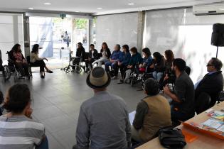 Taller de intercambio de experiencias mujeres y discapacidad Taller de intercambio de experiencias mujeres y discapacidad