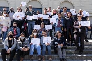 Entrega de certificados de capacitación a cuidaparques