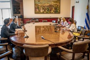 Reunión con embajador de Georgia en Uruguay, Irakli Kurashvili y embajador de Suiza en Uruguay, Daniel Derzic