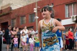 Festival callejero: Grecia tomada en el marco de los 25 años de la reapertura del Centro Cultural Florencio Sánchez 