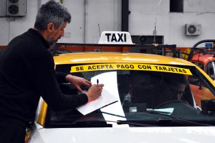 Taxis con sistema de cobro electrónico con tarjeta STM Taxis con sistema de cobro electrónico con tarjeta STM