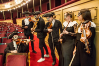 Preparativos del concierto del Carnaval de Venecia de la Orquesta Filarmónica