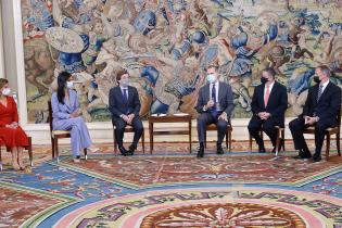 Intendenta Carolina Cosse participa de recepción organizada por el Rey Felipe VI en la Casa Real Española Intendenta Carolina Cosse participa de recepción organizada por el Rey Felipe VI en la Casa Real Española