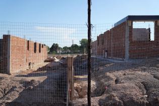 Recorrida por urbanización en barrio Peñarol 