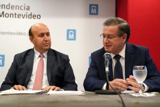 Firma de contrato de obra por túnel de Avenida Italia